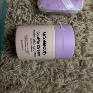 McBeauty Soufflé Moisturising Cream - Light Pink & Lavender